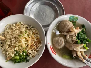 Kenangan Masa Kecil Lewat Sepiring Bakso: Sebuah Perjalanan Rasa dan Nostalgia